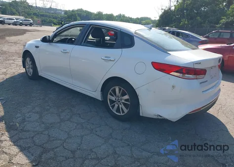 2017 Kia Optima Lx z USA, uszkodzony, nr VIN 5XXGT4L32HG135400
